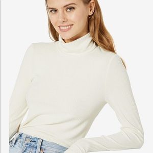 Madewell ribbed  cream turtleneck shirt S